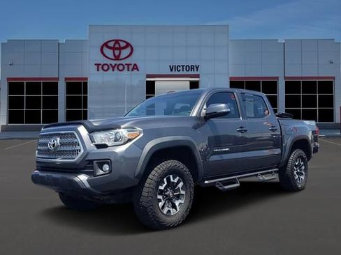 Used 2017 Toyota Tacoma TRD Off-Road w/ Tow Package (A/T) AWD/4WD image 1