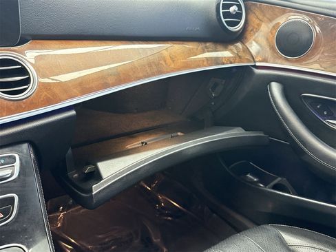 Used 2018 Mercedes-Benz E 300 image 27