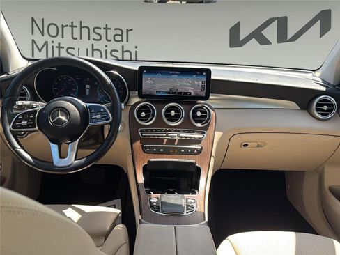 Used 2022 Mercedes-Benz GLC 300 4MATIC w/ Multimedia Package Lite image 9