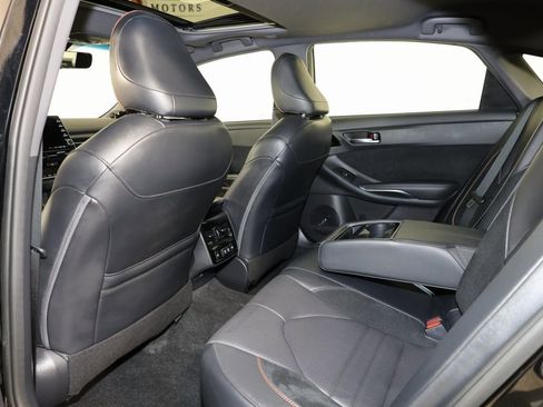 Used 2019 Toyota Avalon Touring image 33