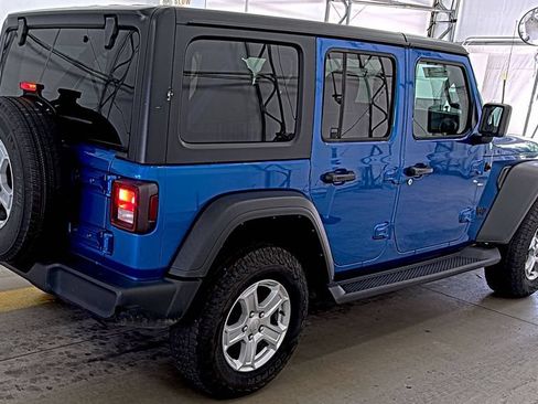 Used 2022 Jeep Wrangler Unlimited Sport AWD/4WD image 2