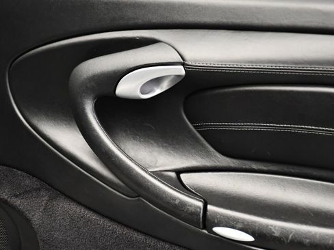 Used 2003 Porsche 911 Turbo image 33