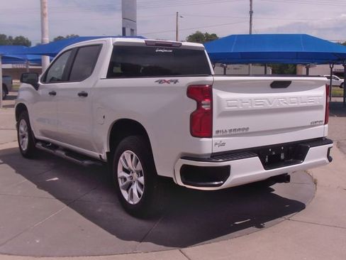 Used 2021 Chevrolet Silverado 1500 Custom AWD/4WD image 12