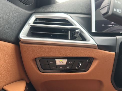 New 2026 BMW 330i Sedan w/ Premium Package image 27