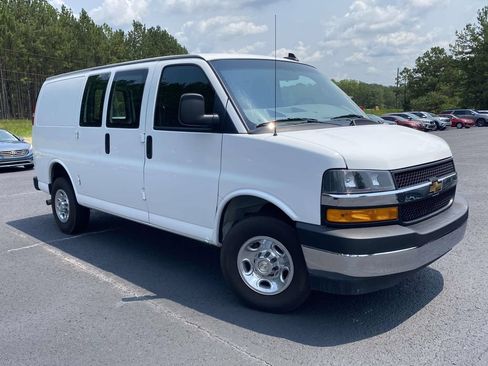 Used 2024 Chevrolet Express 2500 w/ Driver Convenience Package RWD image 7