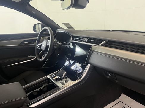Used 2024 Jaguar XF R-Dynamic SE AWD/4WD image 14