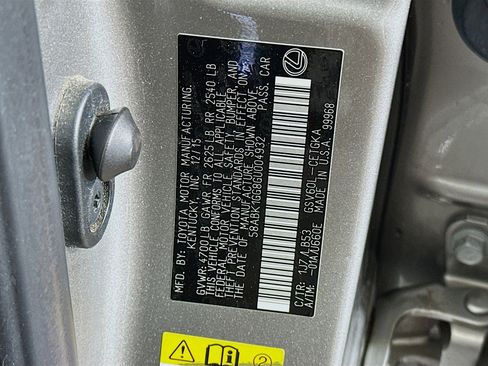 Used 2016 Lexus ES 350 w/ Luxury Package w/Wood Trim image 12