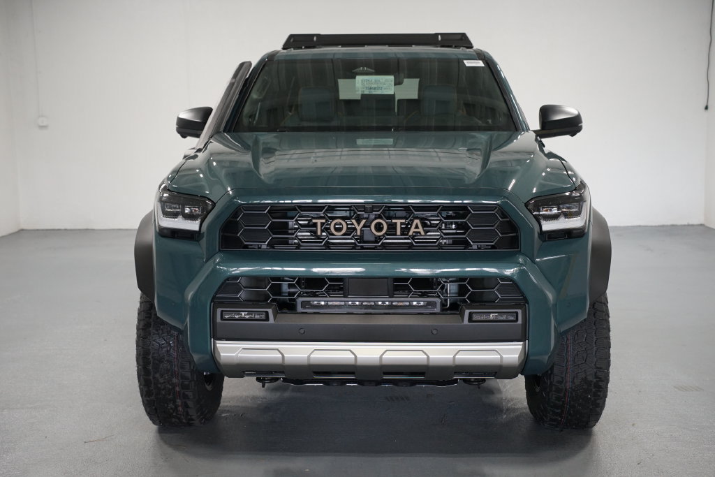 New 2026 Toyota 4Runner Trailhunter AWD/4WD image 2
