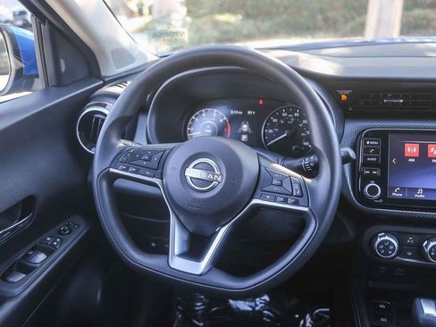 Used 2023 Nissan Kicks SV FWD image 14
