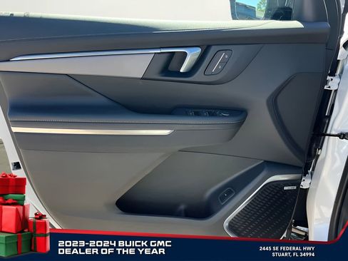 New 2025 Buick Enclave Sport Touring w/ Super Cruise Package image 24