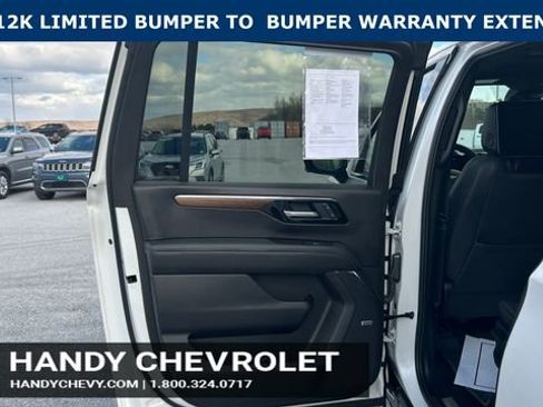 Certified 2025 Chevrolet Suburban High Country AWD/4WD image 34