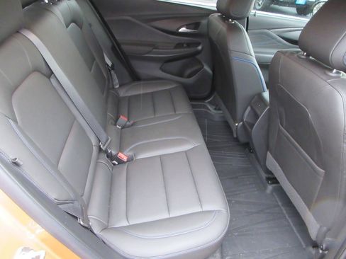 Certified 2024 Buick Envista Sport Touring w/ Convenience I Package image 18