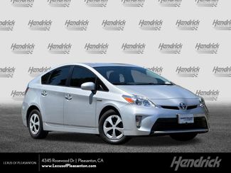 Used 2015 Toyota Prius Four FWD video 1