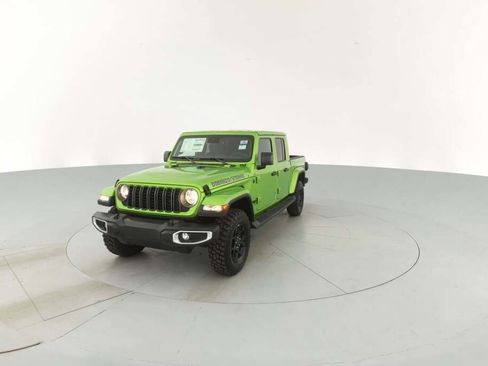 New 2025 Jeep Gladiator Sport image 3