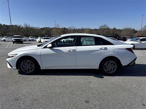 New 2026 Hyundai Elantra Blue image 4