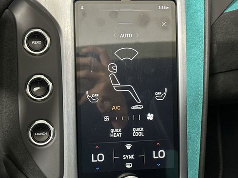 Used 2024 McLaren 750S Spider image 19