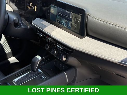 Used 2025 Nissan Kicks SV FWD image 26