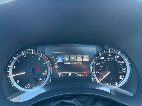 Used 2024 Toyota Highlander LE image 18