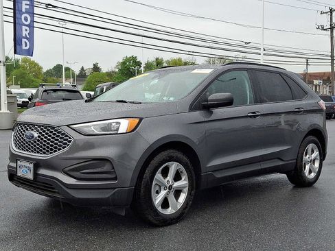 Used 2023 Ford Edge SE AWD/4WD image 3