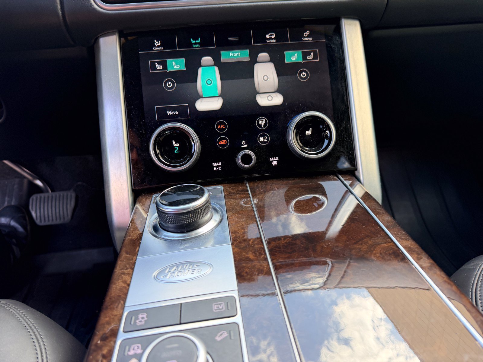 Used 2020 Land Rover Range Rover HSE AWD/4WD image 12