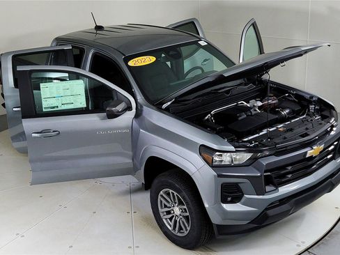 Used 2023 Chevrolet Colorado LT w/ LT Convenience Package II RWD image 25