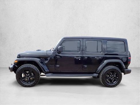 Used 2022 Jeep Wrangler Unlimited Sahara AWD/4WD image 2