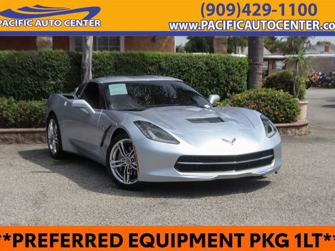 Used 2017 Chevrolet Corvette Stingray Coupe w/ 1LT RWD image 1