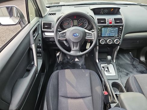 Used 2016 Subaru Forester 2.5i Premium w/ Popular Package #2 AWD/4WD image 9