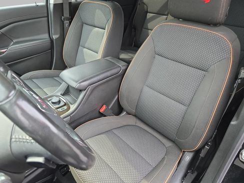 Used 2022 GMC Acadia AT4 w/ Trailering Package AWD/4WD image 17