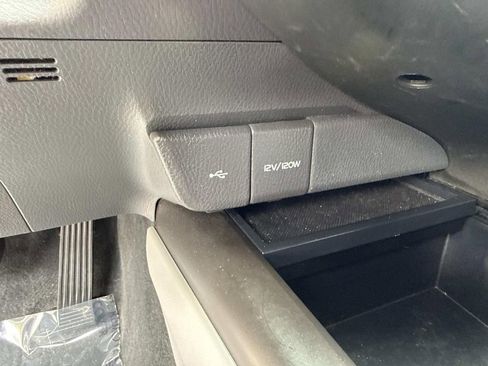 Used 2022 Toyota Camry LE FWD image 32
