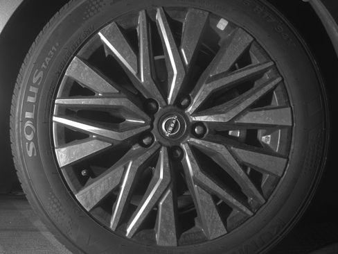 Used 2025 Nissan Altima 2.5 SV image 13