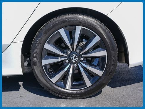Used 2024 Honda Civic EX-L image 7