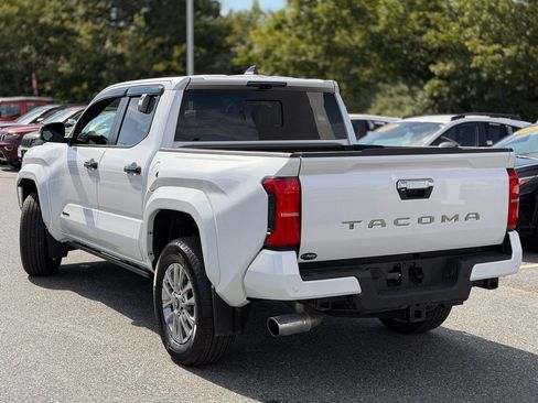 Certified 2025 Toyota Tacoma Limited AWD/4WD image 3