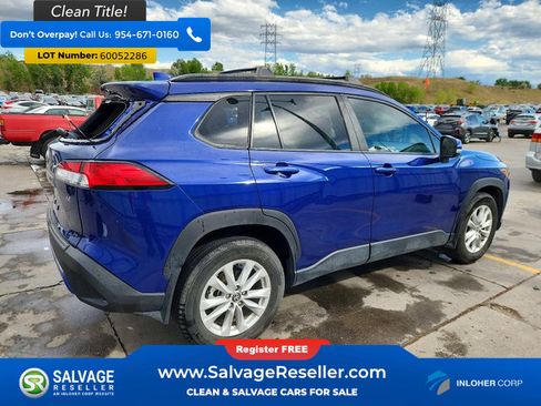 Used 2024 Toyota Corolla Cross LE FWD image 4