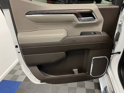 Used 2023 GMC Sierra 1500 SLT w/ SLT Premium Plus Package image 9