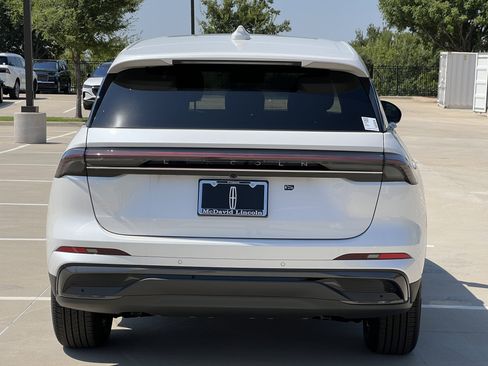 New 2025 Lincoln Nautilus Premier w/ Equipment Group 102A image 8