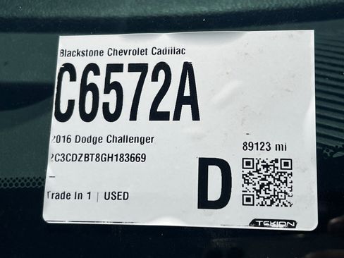Used 2016 Dodge Challenger R/T RWD image 3
