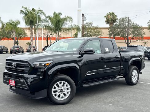 New 2026 Toyota Tacoma SR5 AWD/4WD image 2