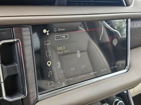Used 2024 GMC Yukon XL Denali w/ Advanced Technology Package AWD/4WD image 21