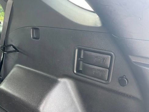 Used 2021 Chevrolet Equinox LT AWD/4WD image 28