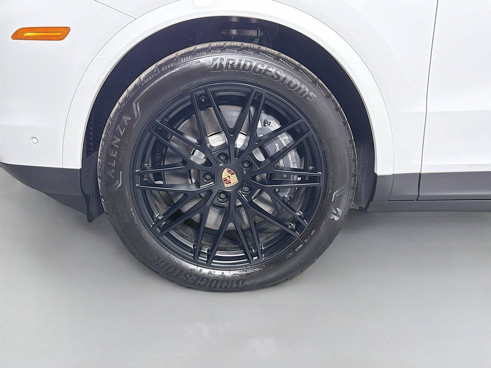Certified 2025 Porsche Cayenne E-Hybrid AWD/4WD image 11