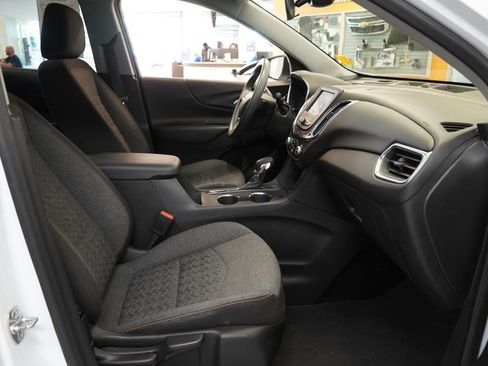 Used 2023 Chevrolet Equinox LT FWD image 31