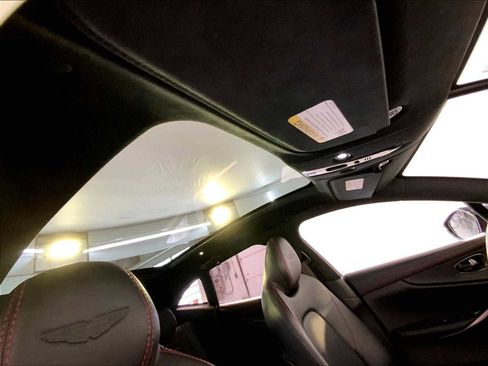 Used 2021 Aston Martin DBX image 20