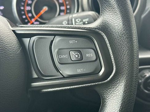 Used 2023 Jeep Gladiator Sport image 28