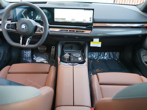 New 2026 BMW i5 eDrive40 w/ M Sport Package image 13