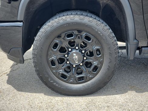 Used 2024 Chevrolet Silverado 2500 LTZ w/ LTZ Plus Package AWD/4WD image 10