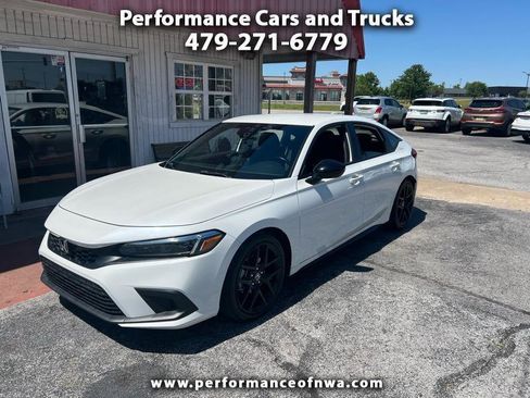 Used 2024 Honda Civic Sport image 1