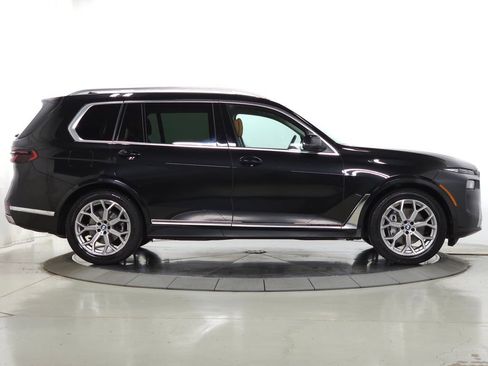 Used 2025 BMW X7 xDrive40i w/ Premium Package AWD/4WD image 14