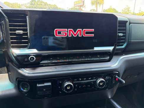 Used 2023 GMC Sierra 1500 SLT w/ SLT Premium Plus Package AWD/4WD image 10