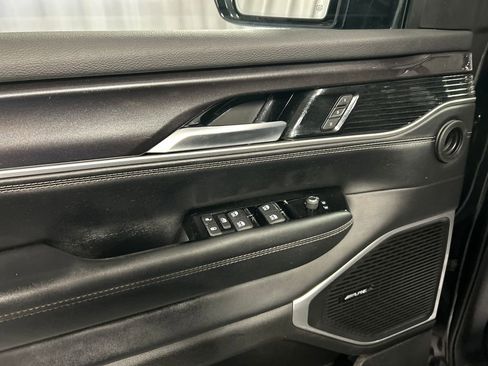 Used 2024 Jeep Wagoneer L 4WD image 14